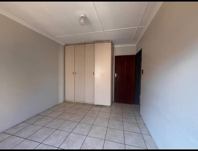 3 BEDROOM HOUSE TO LET IN BLOEMSIDE